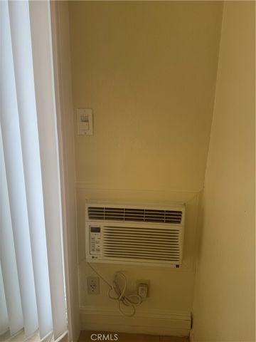 1015 N parton H, Santa Ana, CA 92701