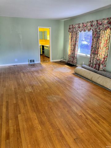 1338 Obrien Street, South Bend, IN 46628
