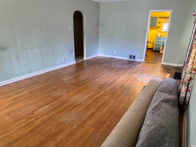 1338 Obrien Street, South Bend, IN 46628