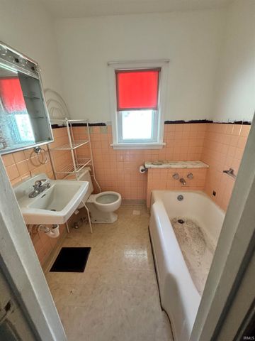 1338 Obrien Street, South Bend, IN 46628