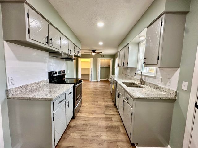 3166 LICHEN DR, Bartlett, TN 38134