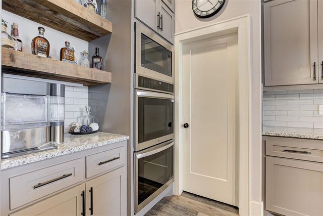 11124 Fairways Avenue, Yukon, OK 73099