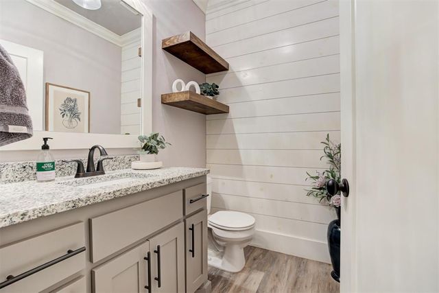 11124 Fairways Avenue, Yukon, OK 73099