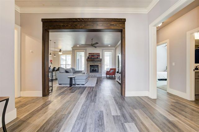 11124 Fairways Avenue, Yukon, OK 73099