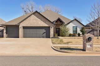 11124 Fairways Avenue, Yukon, OK 73099