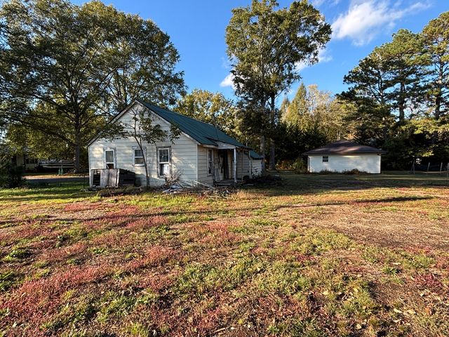 2826 Grove Level Dr, Dalton, GA 30721