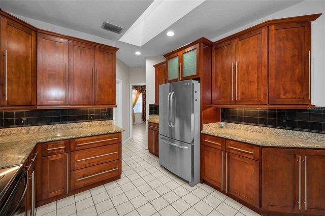 2714 RESNIK CIRCLE W, Palm Harbor, FL 34683