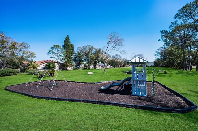 2714 RESNIK CIRCLE W, Palm Harbor, FL 34683