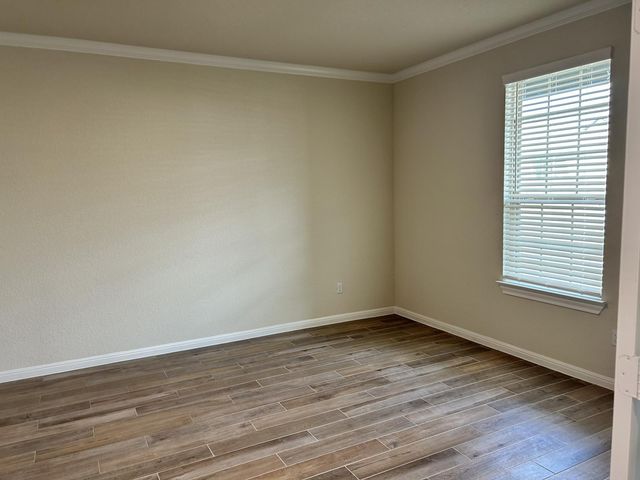 26 Snowy Plover LN, Leander, TX 78642