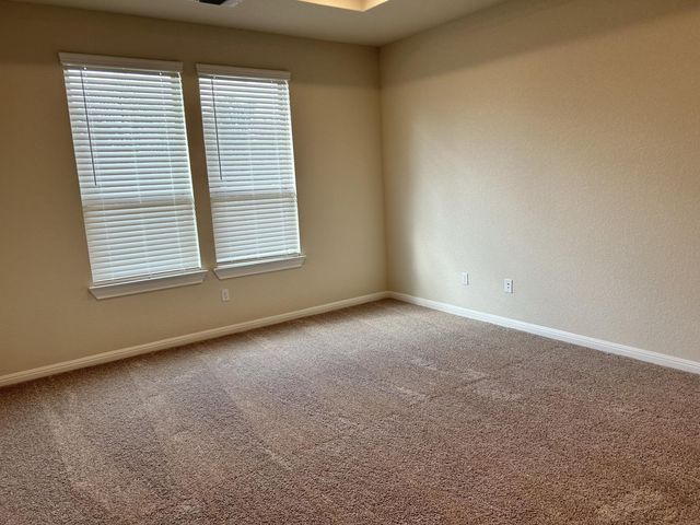 26 Snowy Plover LN, Leander, TX 78642