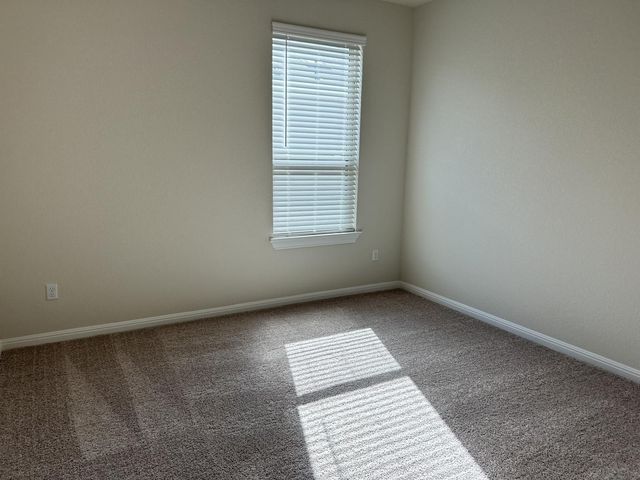 26 Snowy Plover LN, Leander, TX 78642