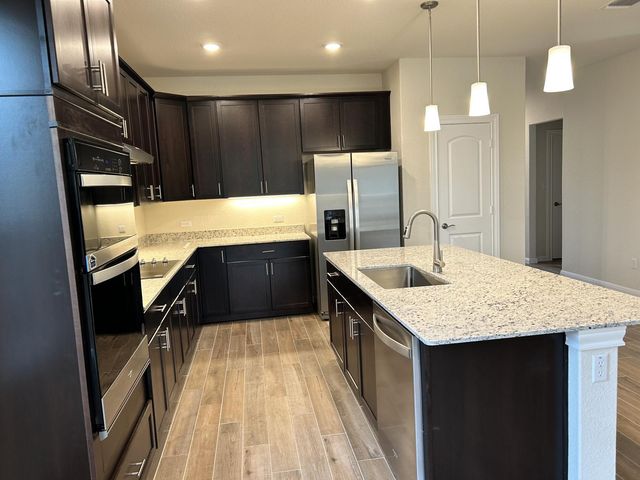 26 Snowy Plover LN, Leander, TX 78642