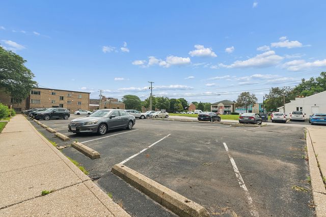 2634 Central Drive 2E, Flossmoor, IL 60422