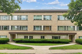2634 Central Drive 2E, Flossmoor, IL 60422