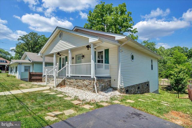 4711 SURREY AVE NW, Roanoke, VA 24017