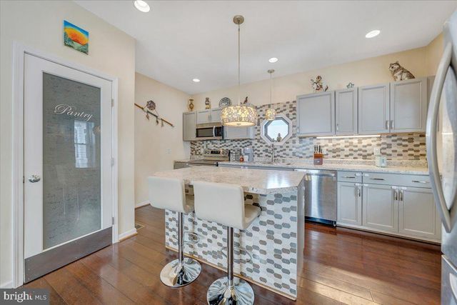 4711 SURREY AVE NW, Roanoke, VA 24017