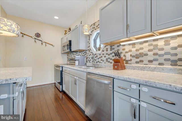 4711 SURREY AVE NW, Roanoke, VA 24017