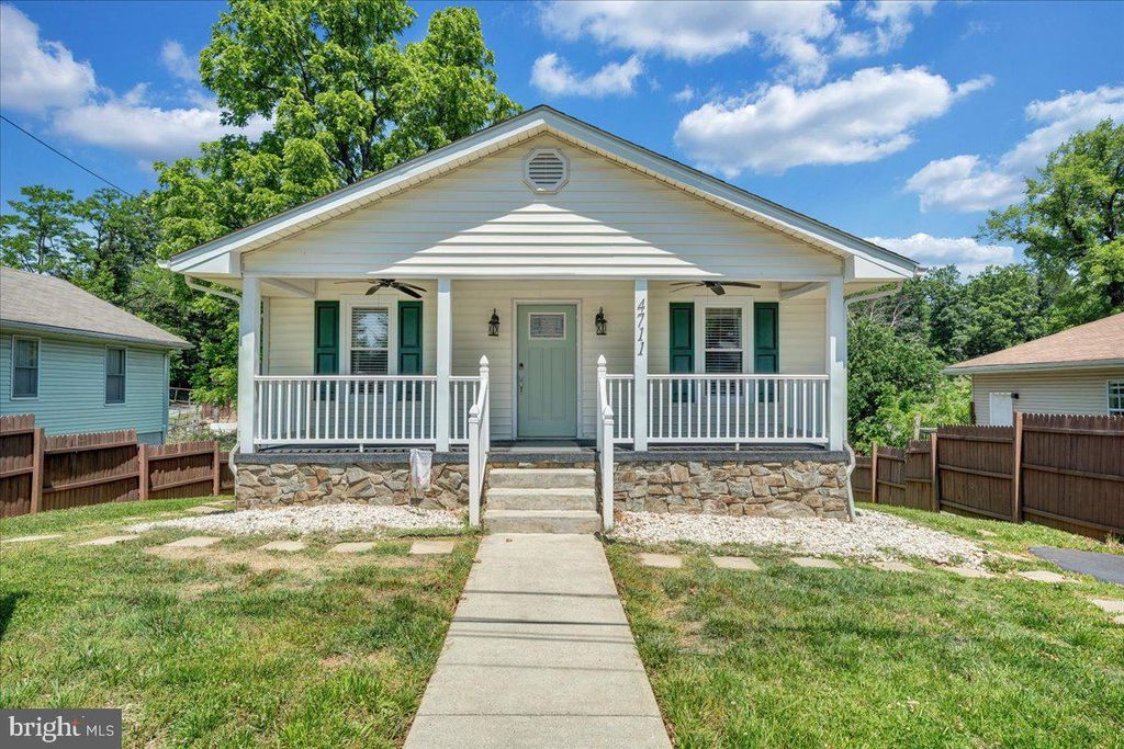 4711 SURREY AVE NW, Roanoke, VA 24017