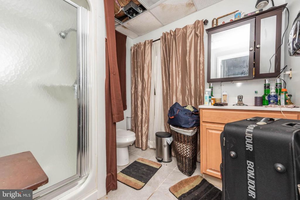 Image 14 of property listing at 6712 DOGWOOD RD, Baltimore, MD 21207