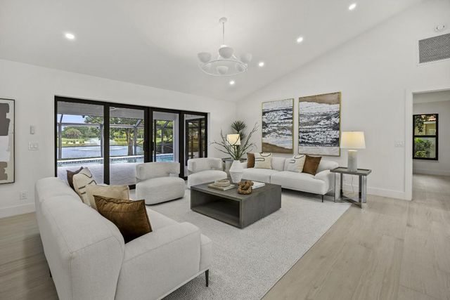 3 Aiden Court, Palm Beach Gardens, FL 33418