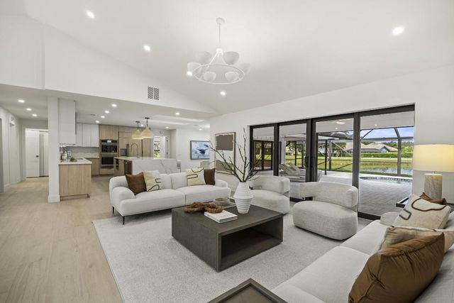 3 Aiden Court, Palm Beach Gardens, FL 33418