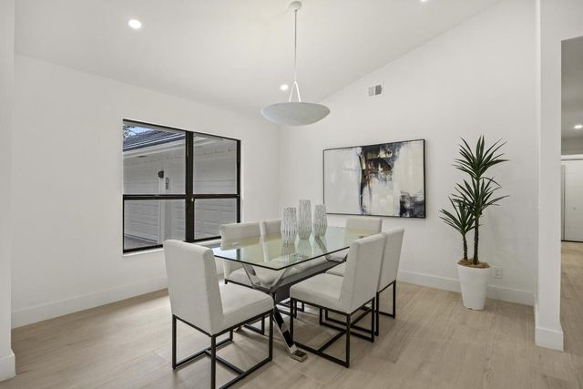 3 Aiden Court, Palm Beach Gardens, FL 33418