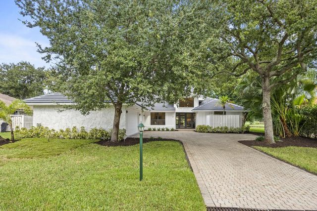 3 Aiden Court, Palm Beach Gardens, FL 33418