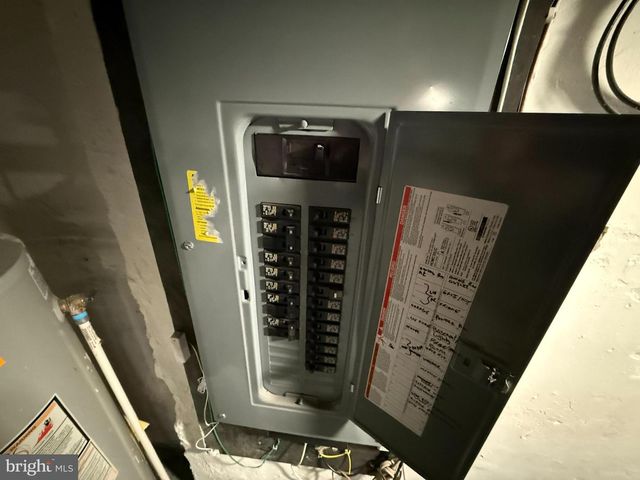 407 W WAVERLY RD, Glenside, PA 19038