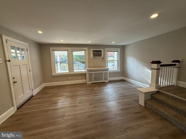 407 W WAVERLY RD, Glenside, PA 19038