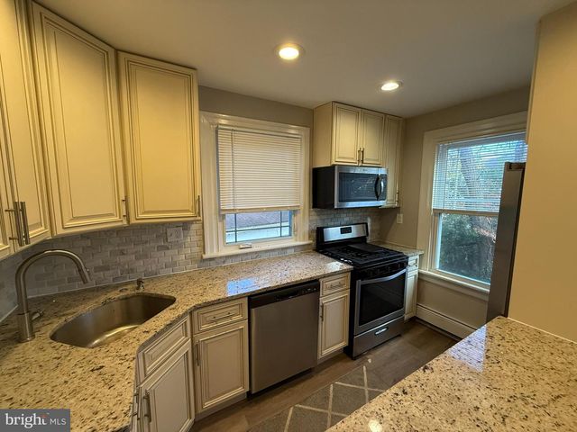 407 W WAVERLY RD, Glenside, PA 19038