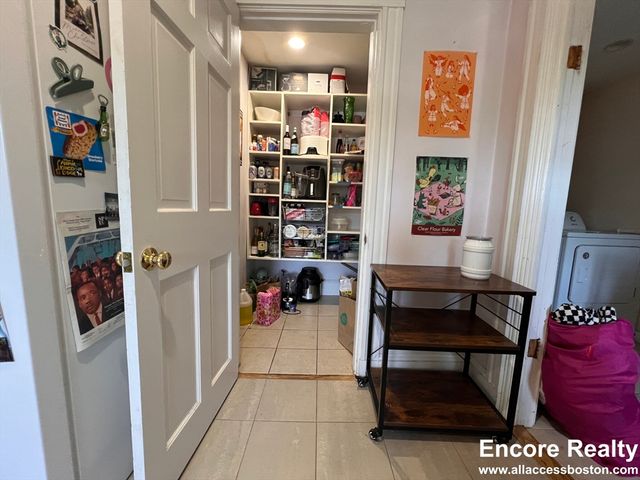 9 Kenwood St. 1, Brookline, MA 02446