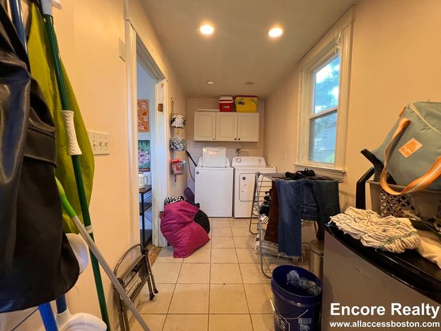 9 Kenwood St. 1, Brookline, MA 02446