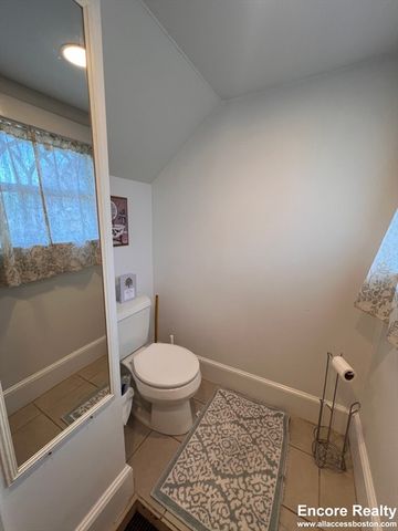 9 Kenwood St. 1, Brookline, MA 02446