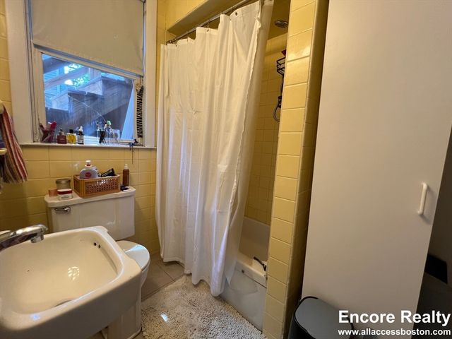 9 Kenwood St. 1, Brookline, MA 02446