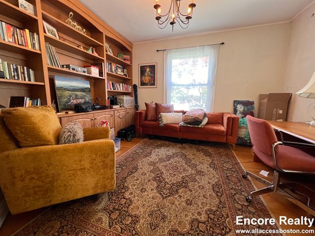 9 Kenwood St. 1, Brookline, MA 02446