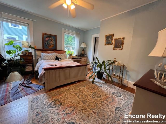 9 Kenwood St. 1, Brookline, MA 02446