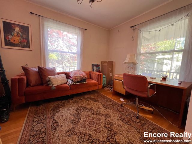 9 Kenwood St. 1, Brookline, MA 02446