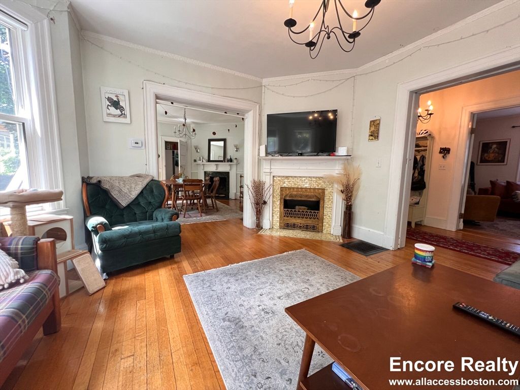 9 Kenwood St. 1, Brookline, MA 02446