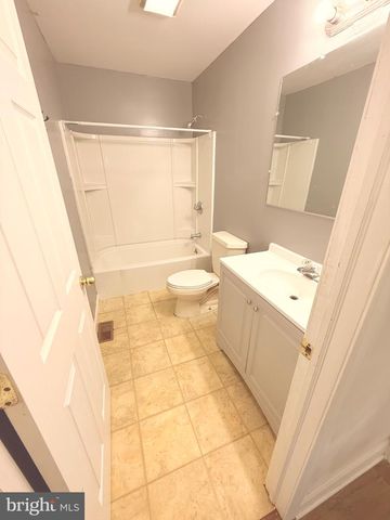 733 N LENOLA RD, Moorestown, NJ 08057