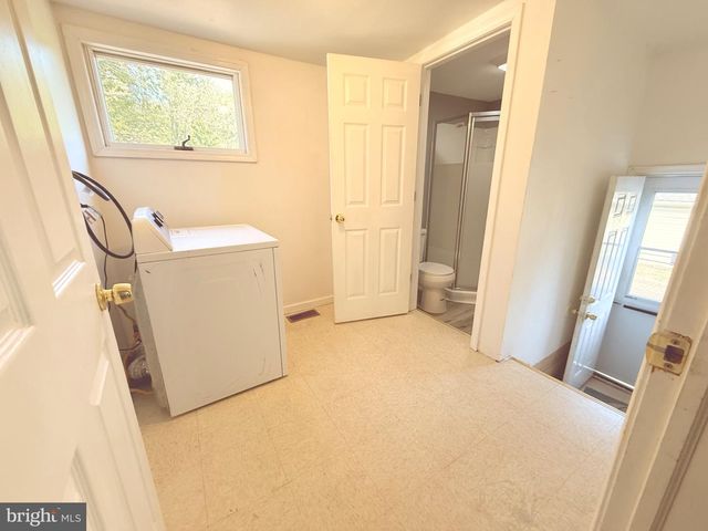 733 N LENOLA RD, Moorestown, NJ 08057