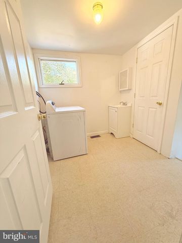 733 N LENOLA RD, Moorestown, NJ 08057