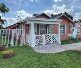 421 NW 57th Ct 1, Miami, FL 33126