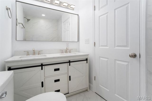 2109 S 3rd Street, Fayetteville, IL 62258