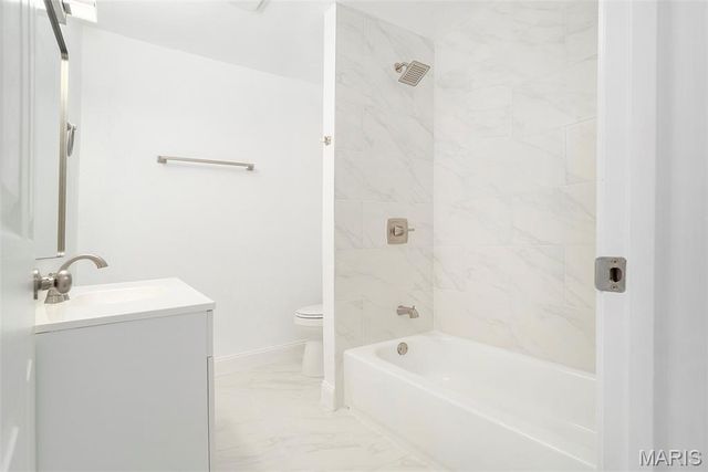 2109 S 3rd Street, Fayetteville, IL 62258