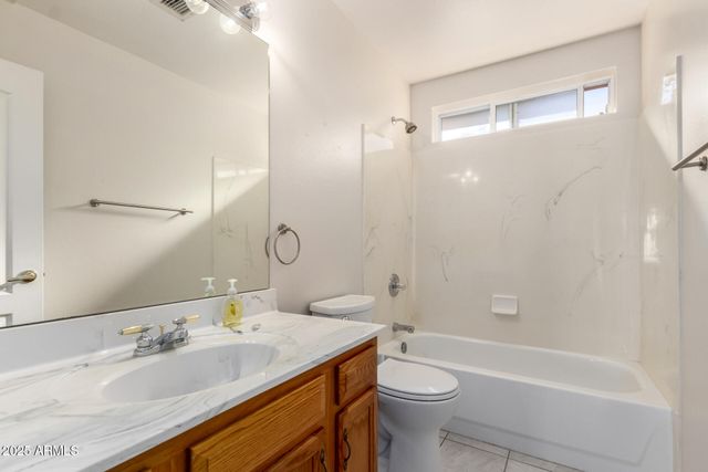 2130 N SWEETWATER Drive, Casa Grande, AZ 85122