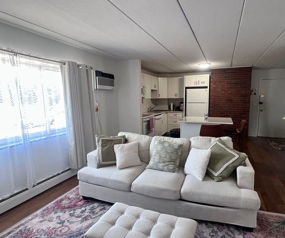 25 Homer 2-4, Cambridge, MA 02138