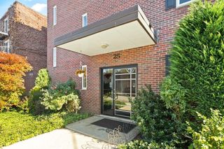 25 Homer 2-4, Cambridge, MA 02138