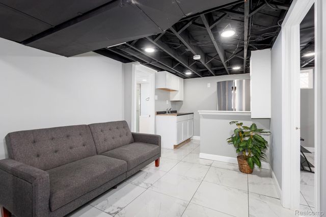 514 Beechwood Street, River Rouge, MI 48218