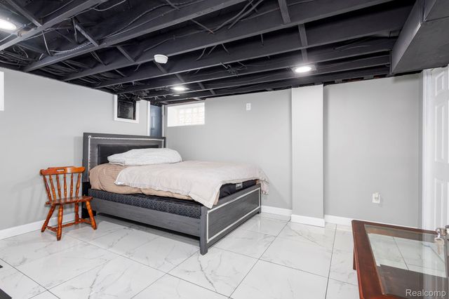 514 Beechwood Street, River Rouge, MI 48218