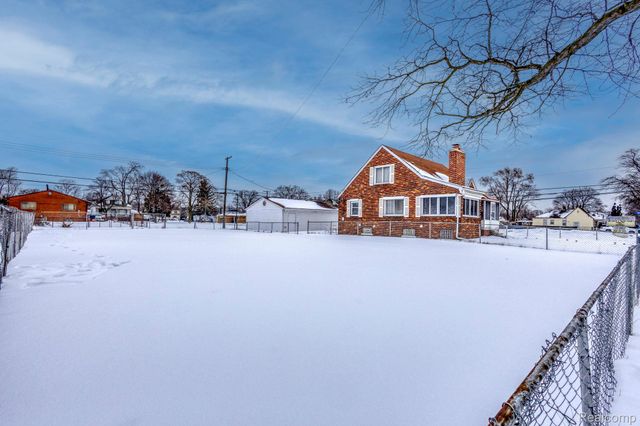 514 Beechwood Street, River Rouge, MI 48218